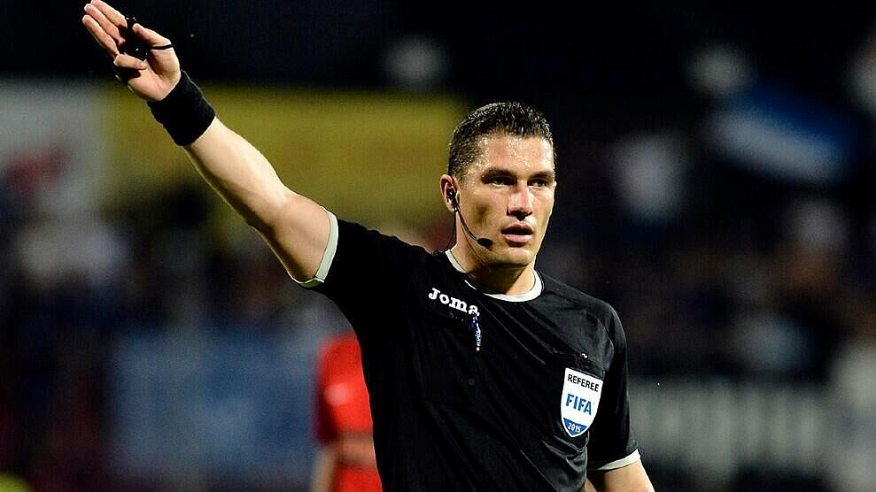 Судья матча "Барселона" — "Атлетико" пропустит остаток сезона ЛЧ, пишут СМИ