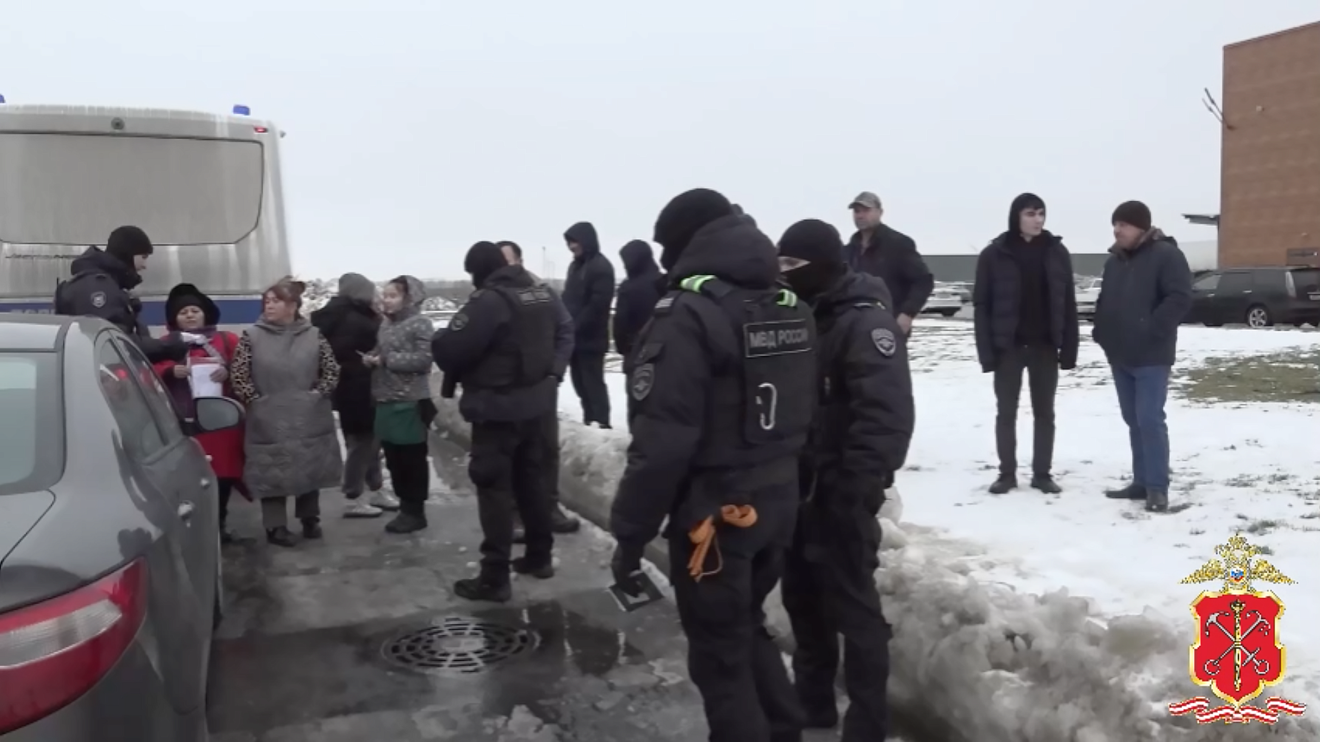 �� ������ � ���������� ������������� ����� 600 ����������� � ������ ����