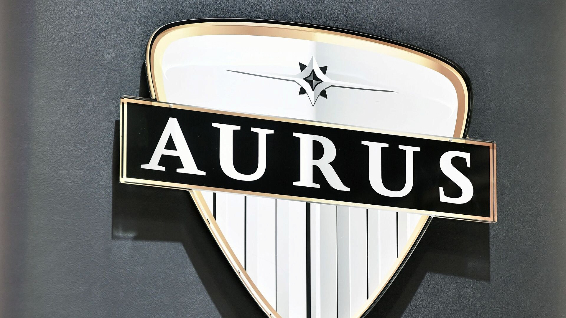   Aurus      