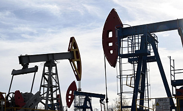 Цена нефти марки Brent опустилась ниже 83 долларов за баррель