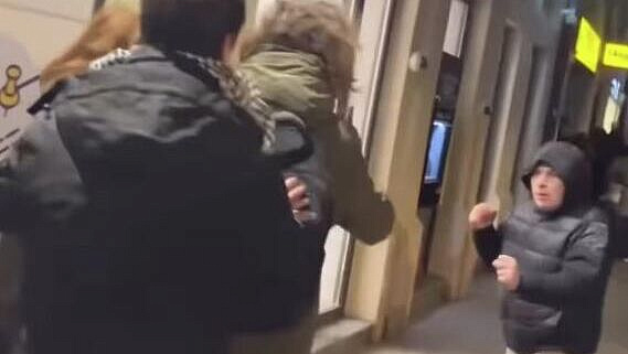 В Сербии произошла драка между сторонниками правящей партии и студентами