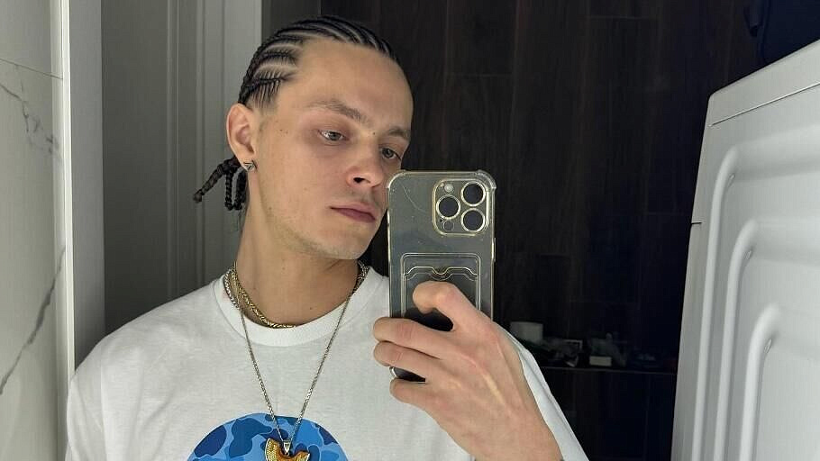 С рэпера OG Buda взыскивают штраф за пропаганду наркотиков в треках