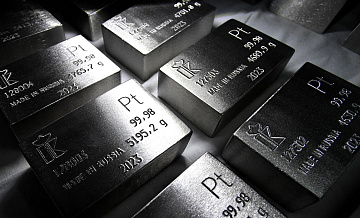 Стоимость платины поднялась выше 1590 долларов за унцию