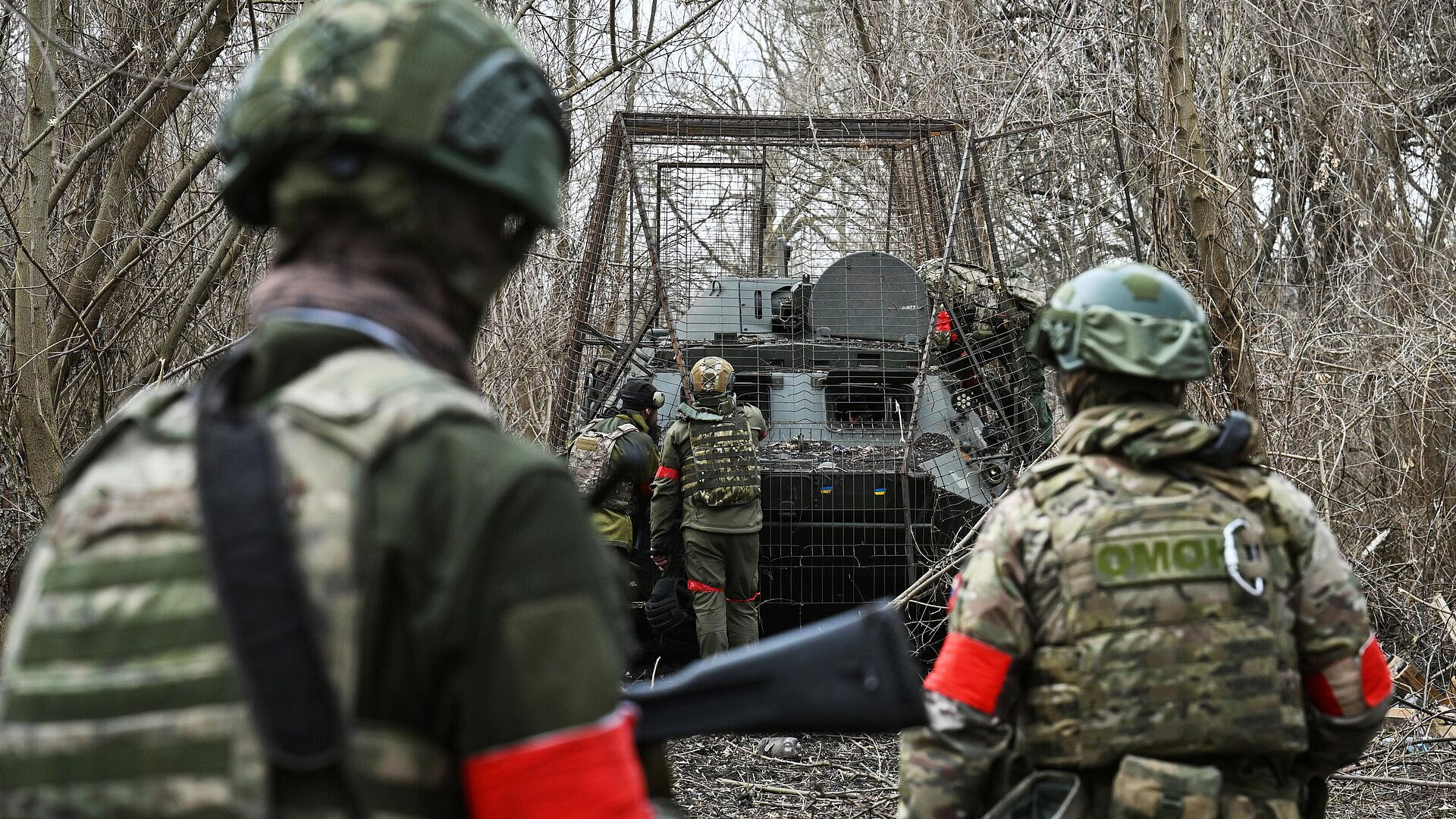 Российским военнослужащим впервые вручили знаки "За штурм"