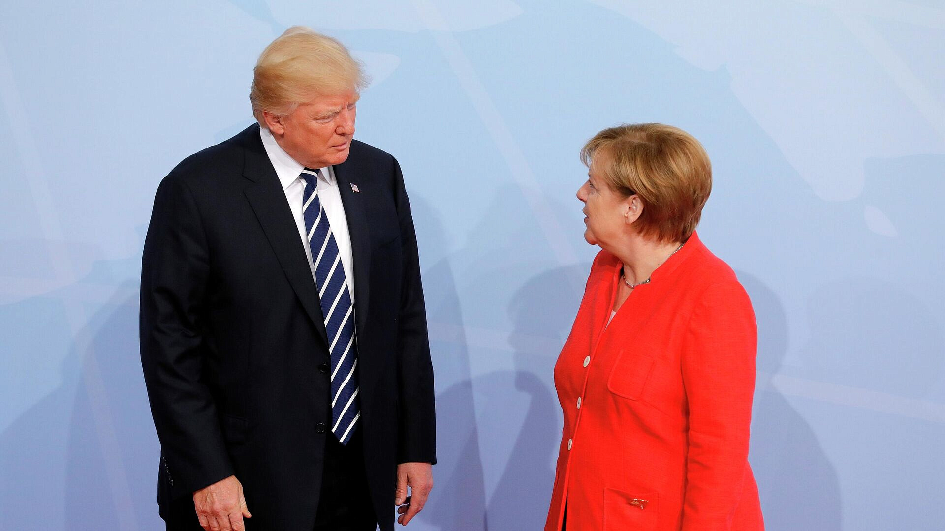 Меркель объяснила стратегию Трампа психологией девелопера