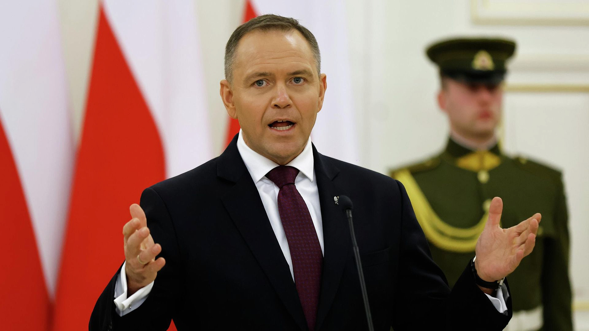 Прокуратура Польши допросила президента Навроцкого