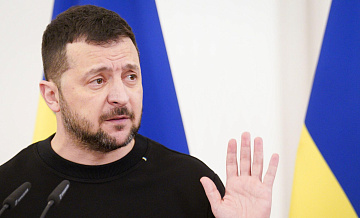 Депутат сравнил Зеленского на картинке с горящим Кремлем с вурдалаком