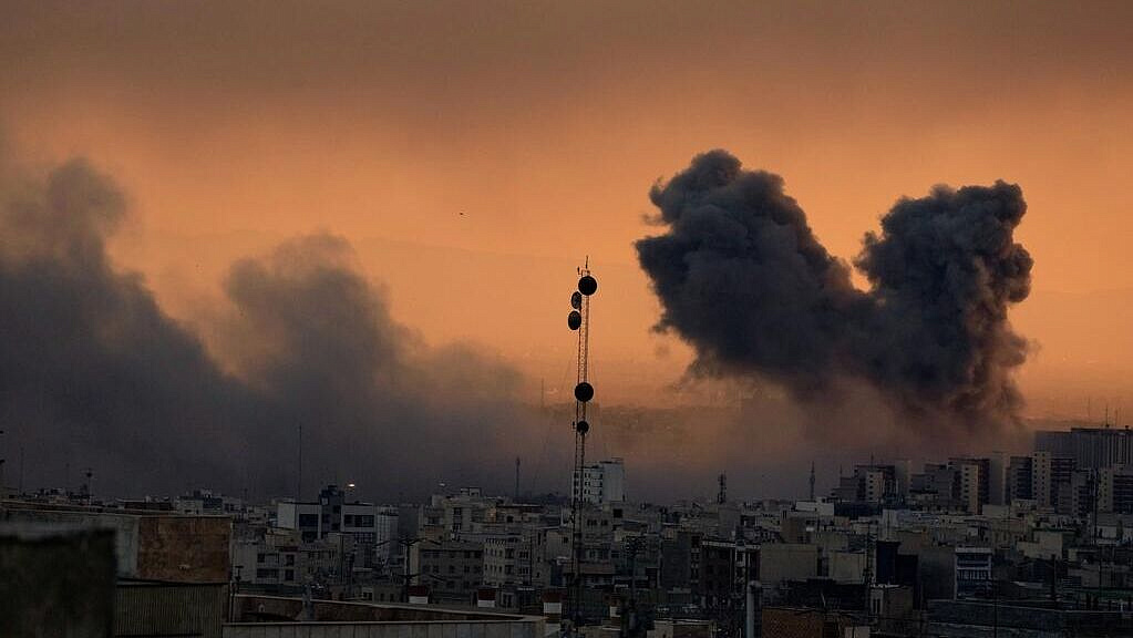 США при атаке на Иран откажутся от ограничений прошлого, заявил Хегсет