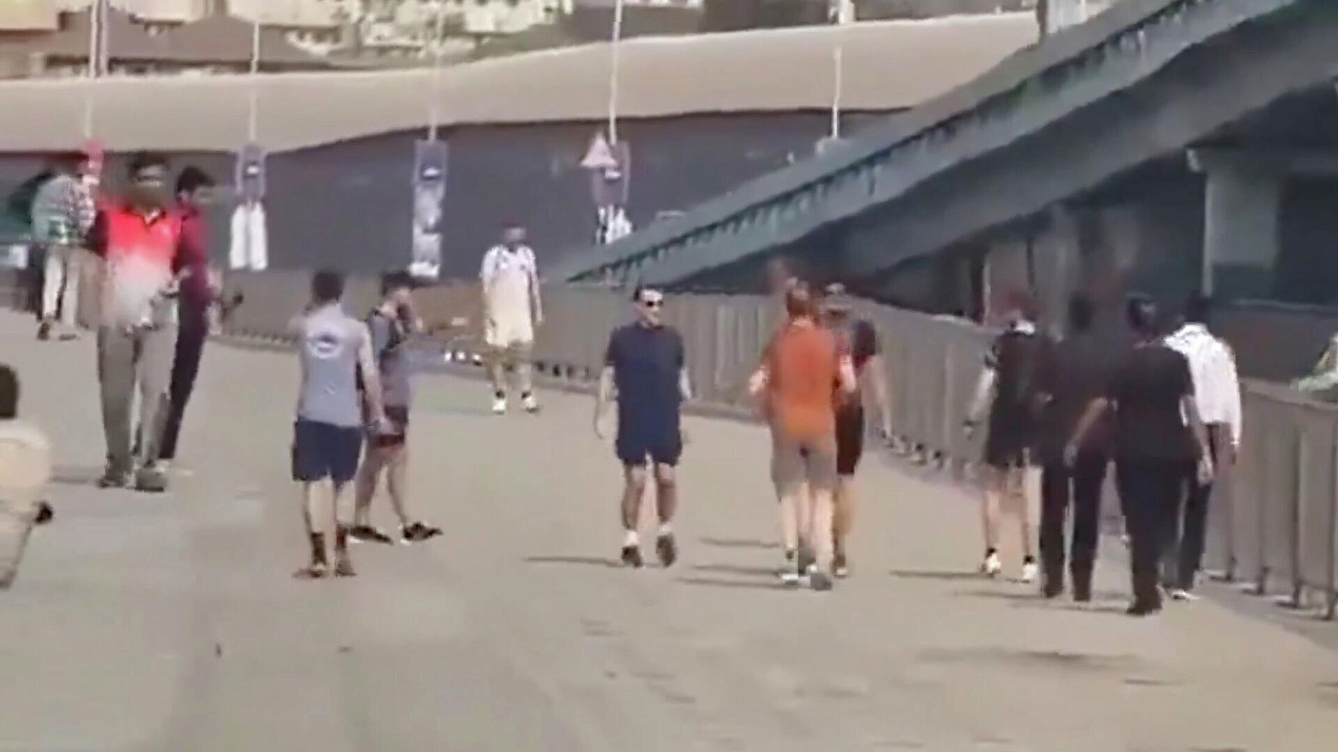 Макрон вышел на утреннюю пробежку в Индии