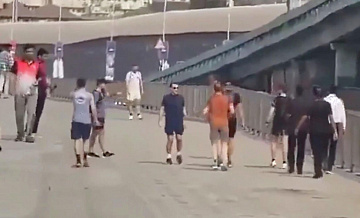 Макрон вышел на утреннюю пробежку в Индии