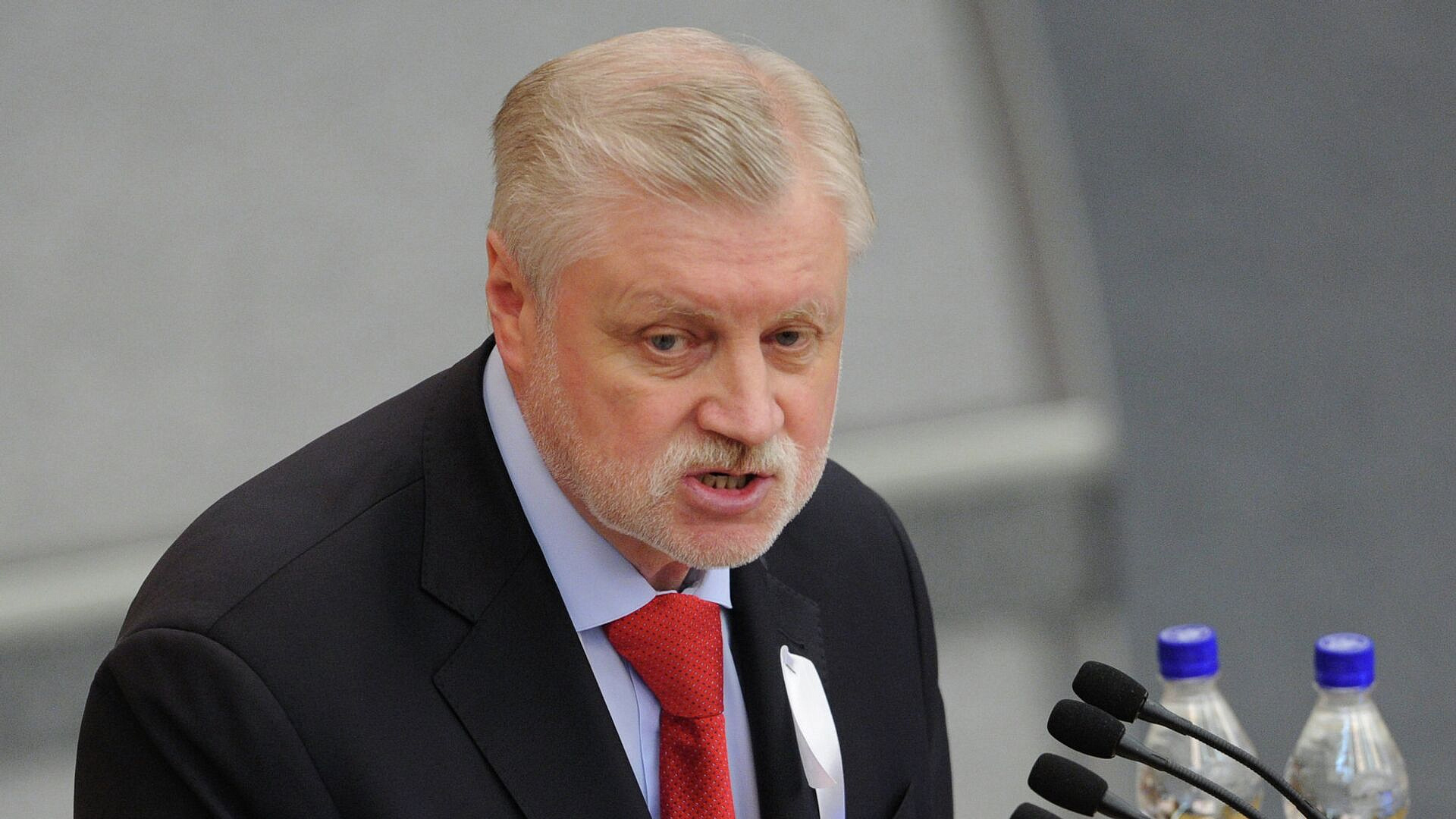 Миронов призвал защищать религиозные символы от искажений