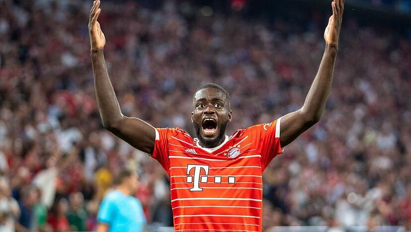 Французский защитник Упамекано продлил контракт с "Баварией"