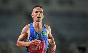 Никитин победил в беге на 3000 метров на чемпионате России в помещении
