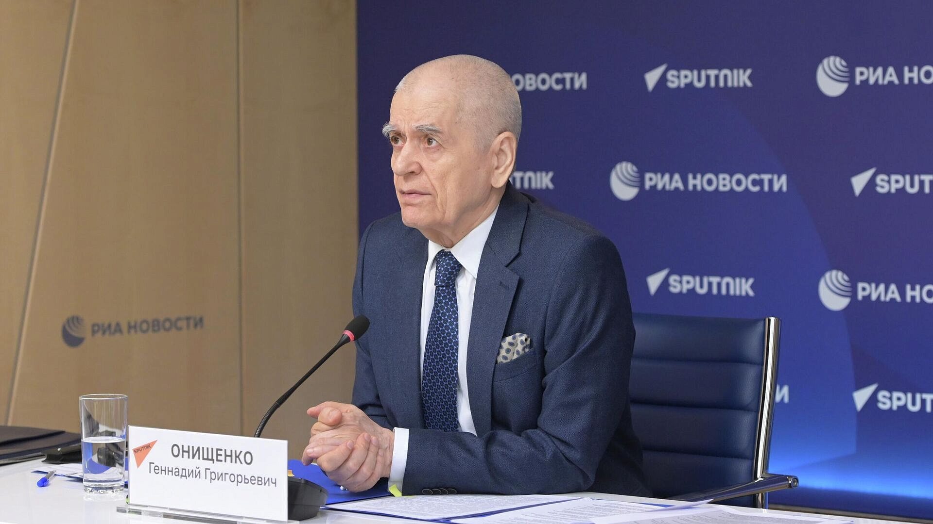 Онищенко рассказал, какие заболевания могут обостриться летом