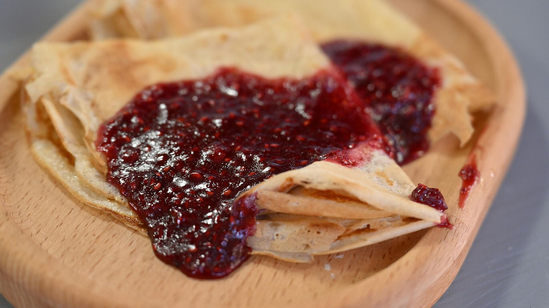 Диетолог назвала самую вредную начинку для блинов