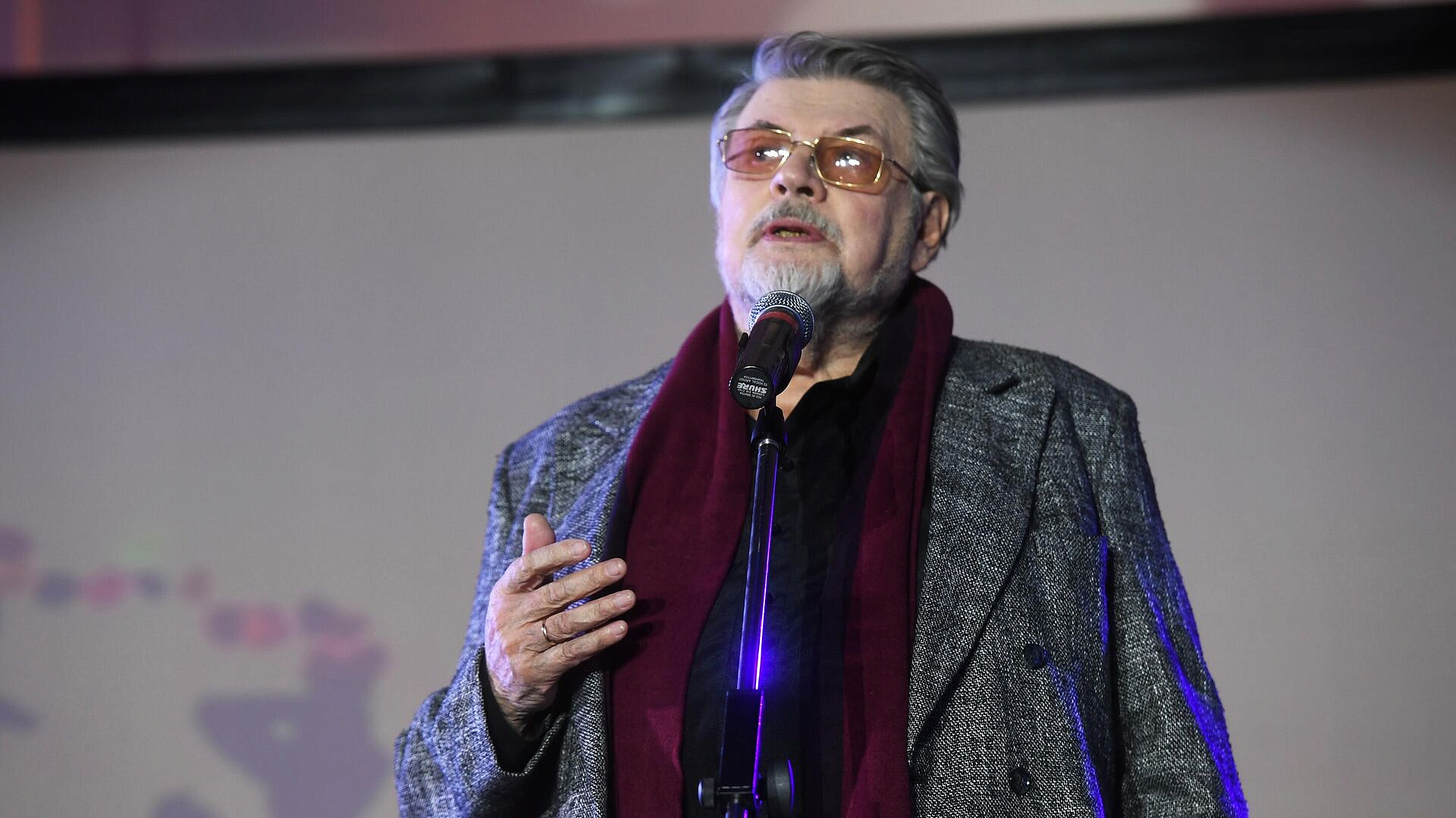 Иван Ургант заявил, что всегда хотел быть похожим на Александра Ширвиндта