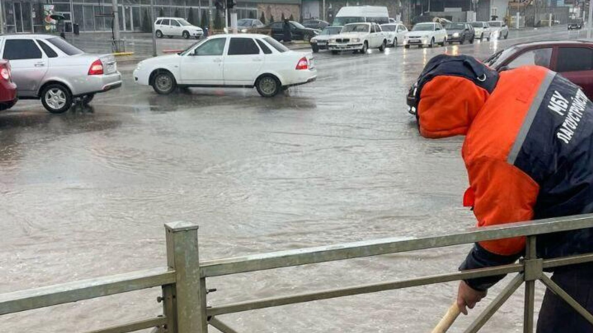 В Махачкале устранили подтопления в двенадцати школах и восьми детсадах