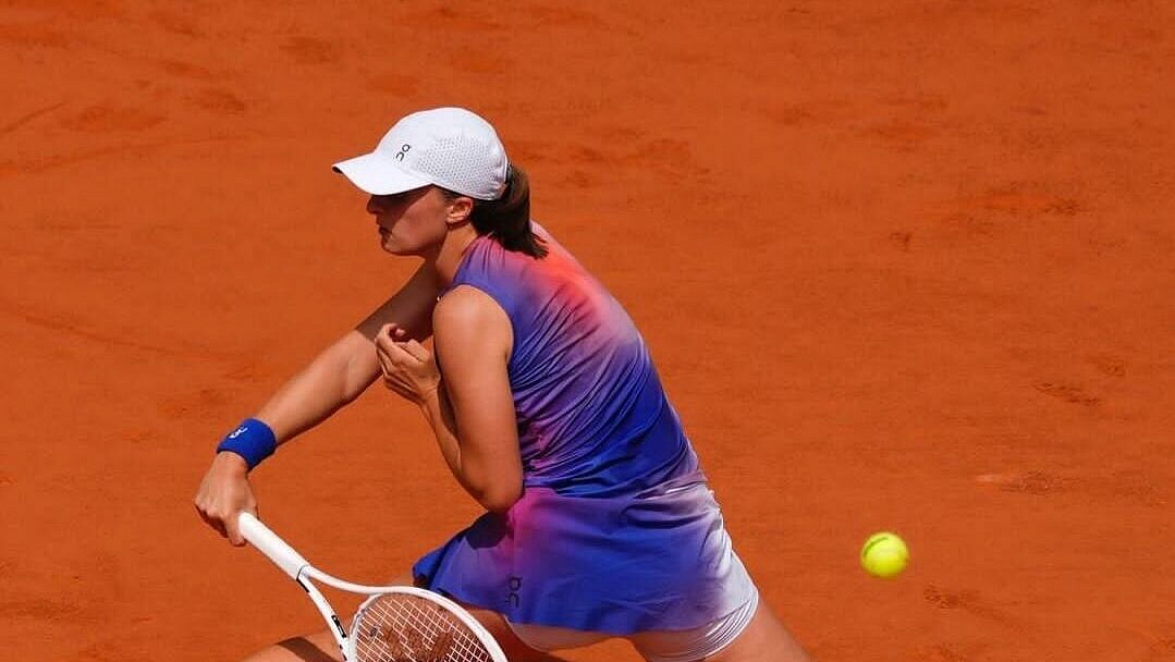 Четвертая ракетка мира Швёнтек снялась по ходу матча на турнире в Мадриде