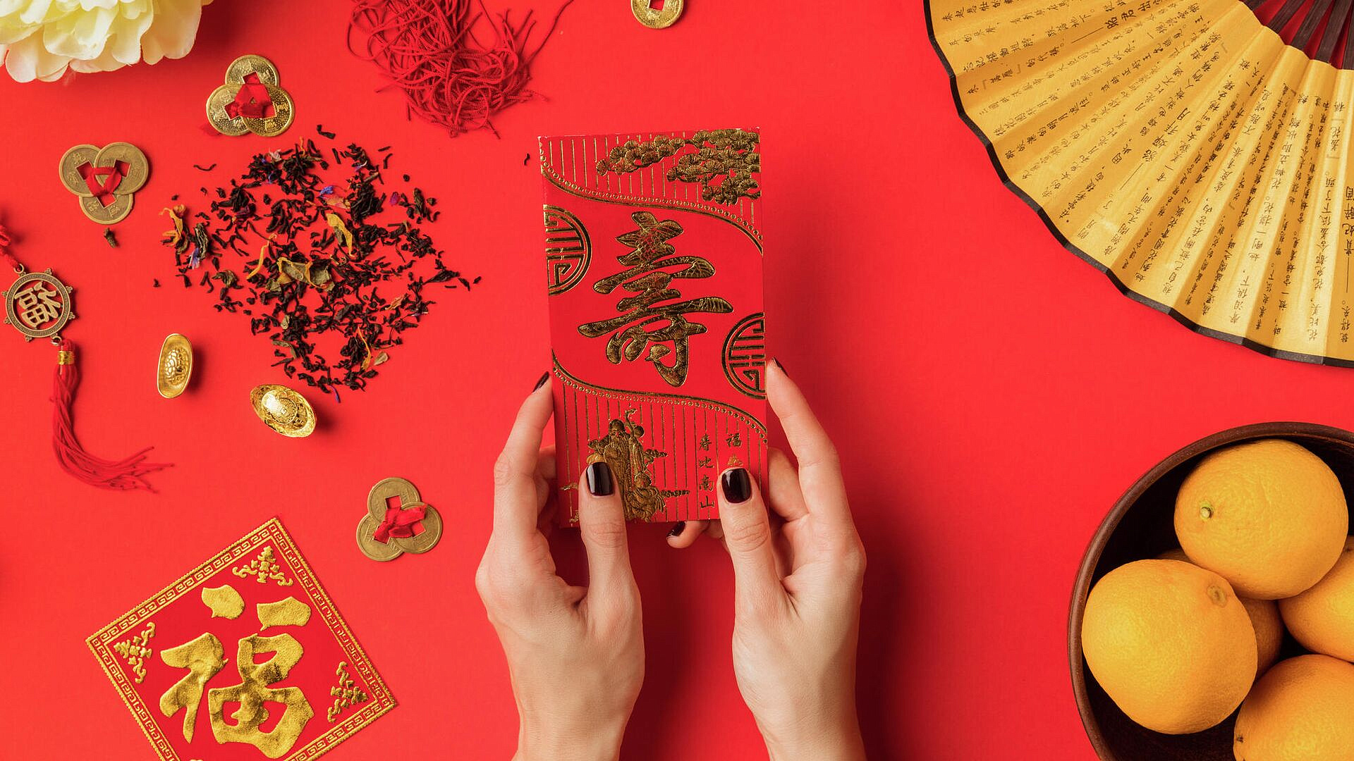 Кофейня на отвесной скале стала трендом в китайских соцсетях