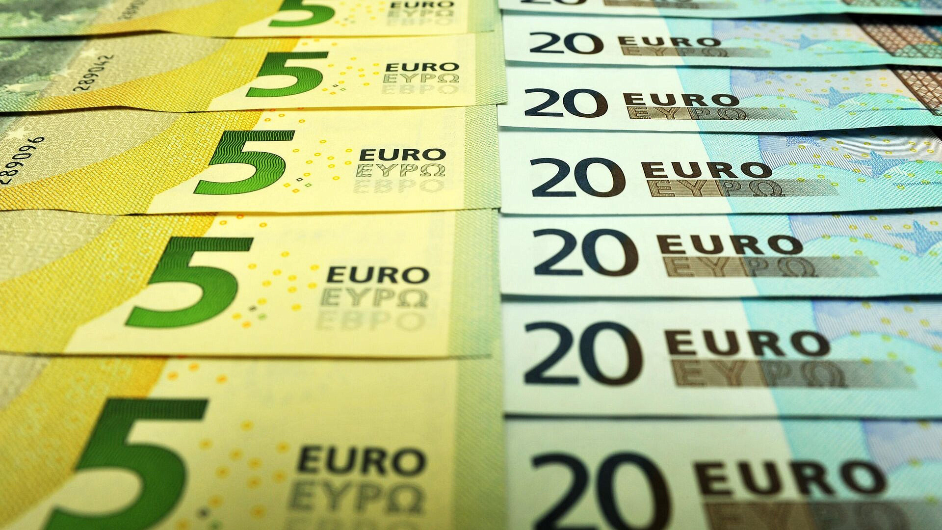 ЕК призвала продолжать давление на Россию, несмотря на рост цен на нефть