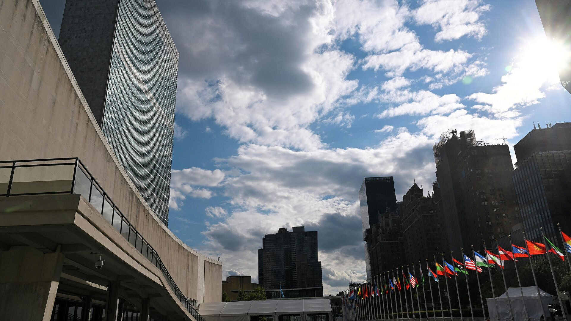 Генсек ООН призвал США и Иран вернуться к переговорам