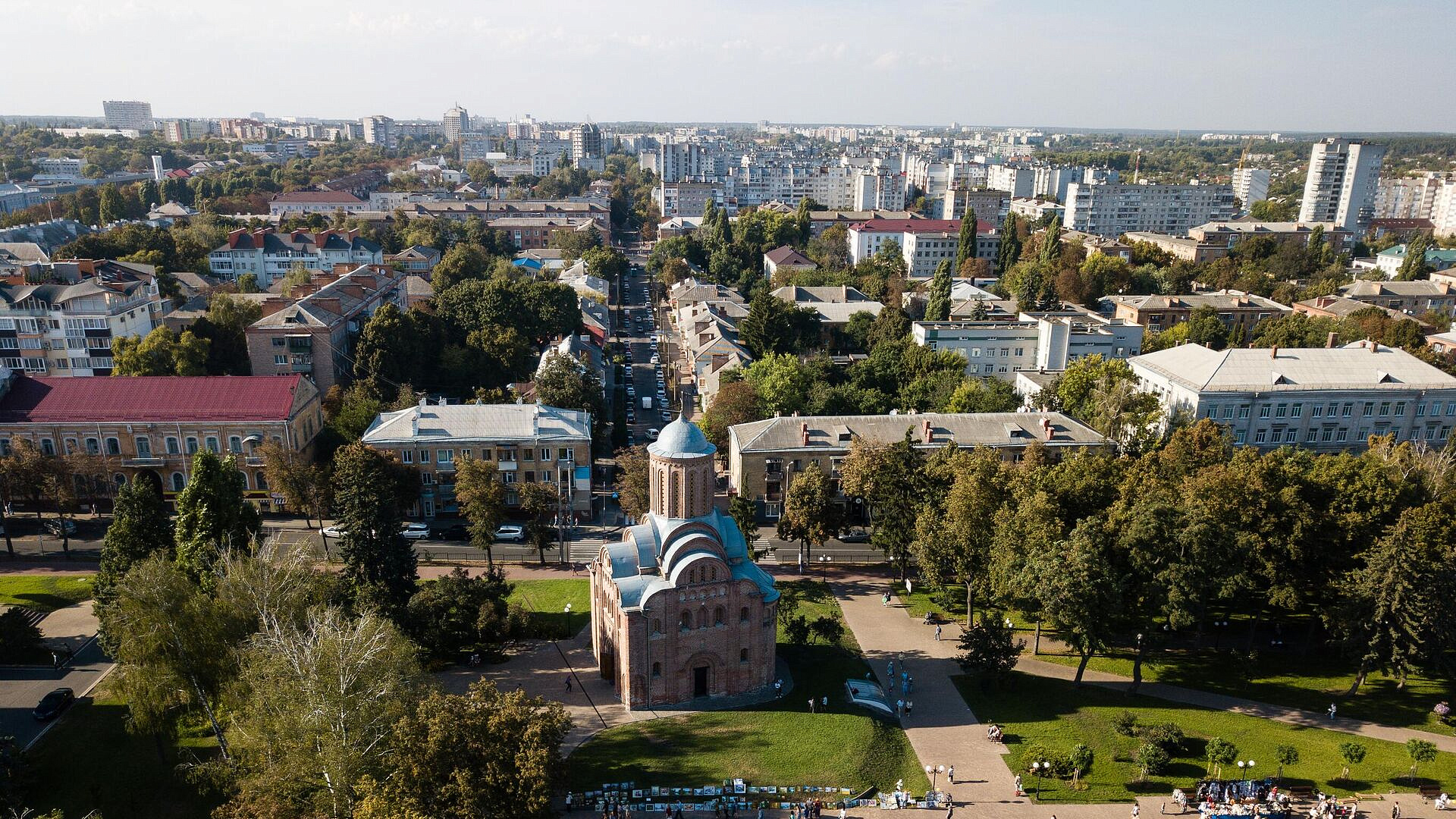 В Черниговской области отключили свет у 380 тысяч абонентов