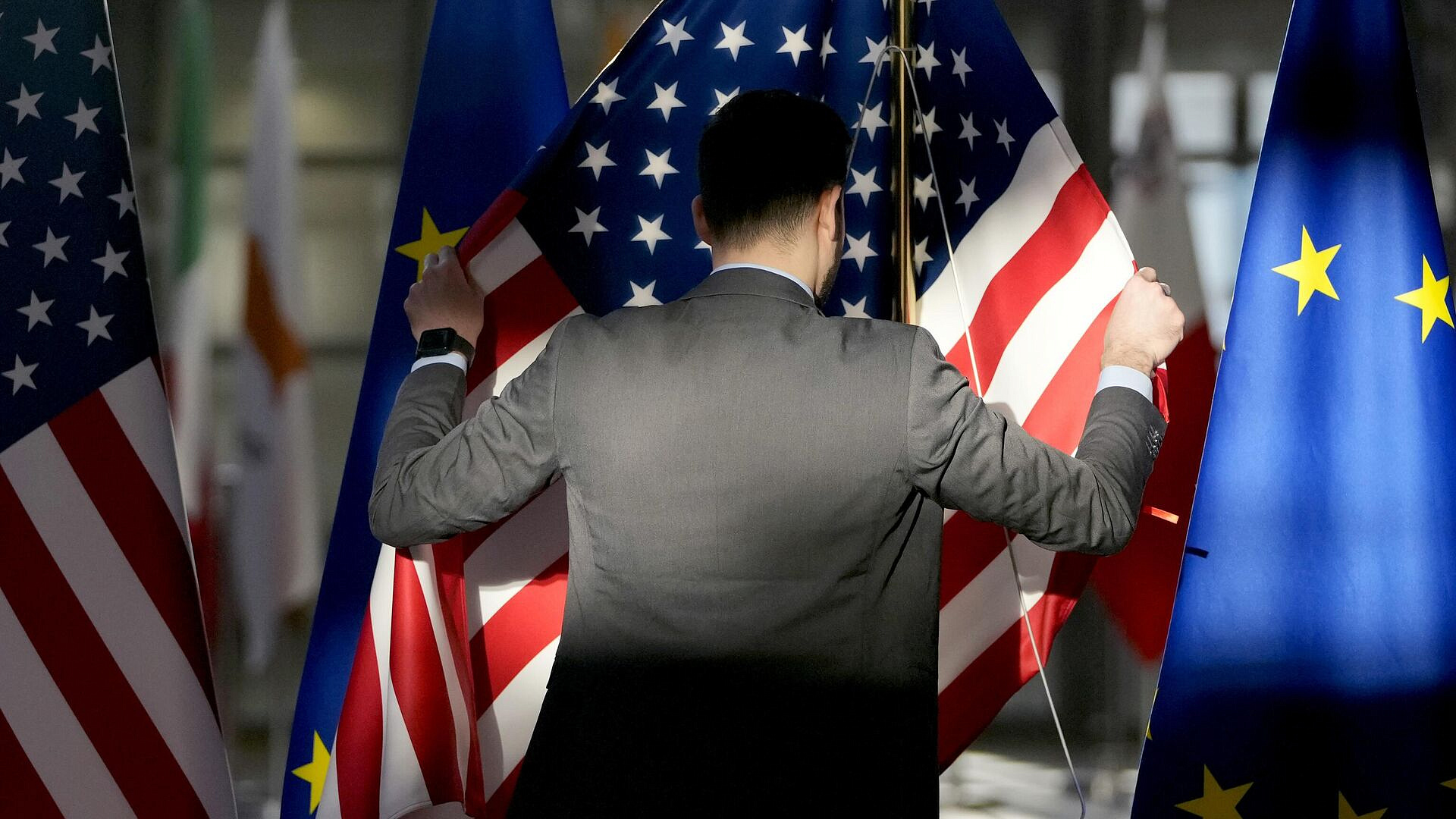 �� ������������ � ������������ ���������� ������ ��� ��� �����������