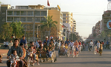 Сотни иностранцев просят репатриации после разгрома колл-центров в Камбодже