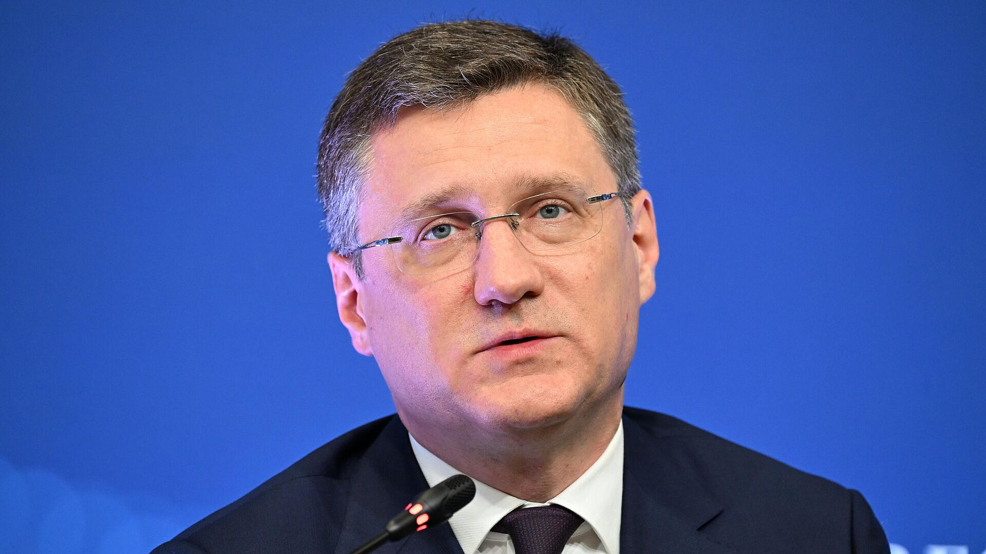 Пик спроса на нефть не ожидается в ближайшие десятилетия, заявил Новак