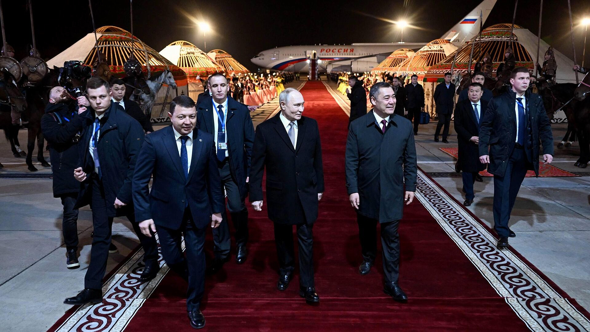 Киргизский оркестр сыграл для Путина "Калинку-Малинку"