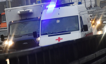 В Новосибирске девочка выпала из автобуса, в котором не закрылись двери