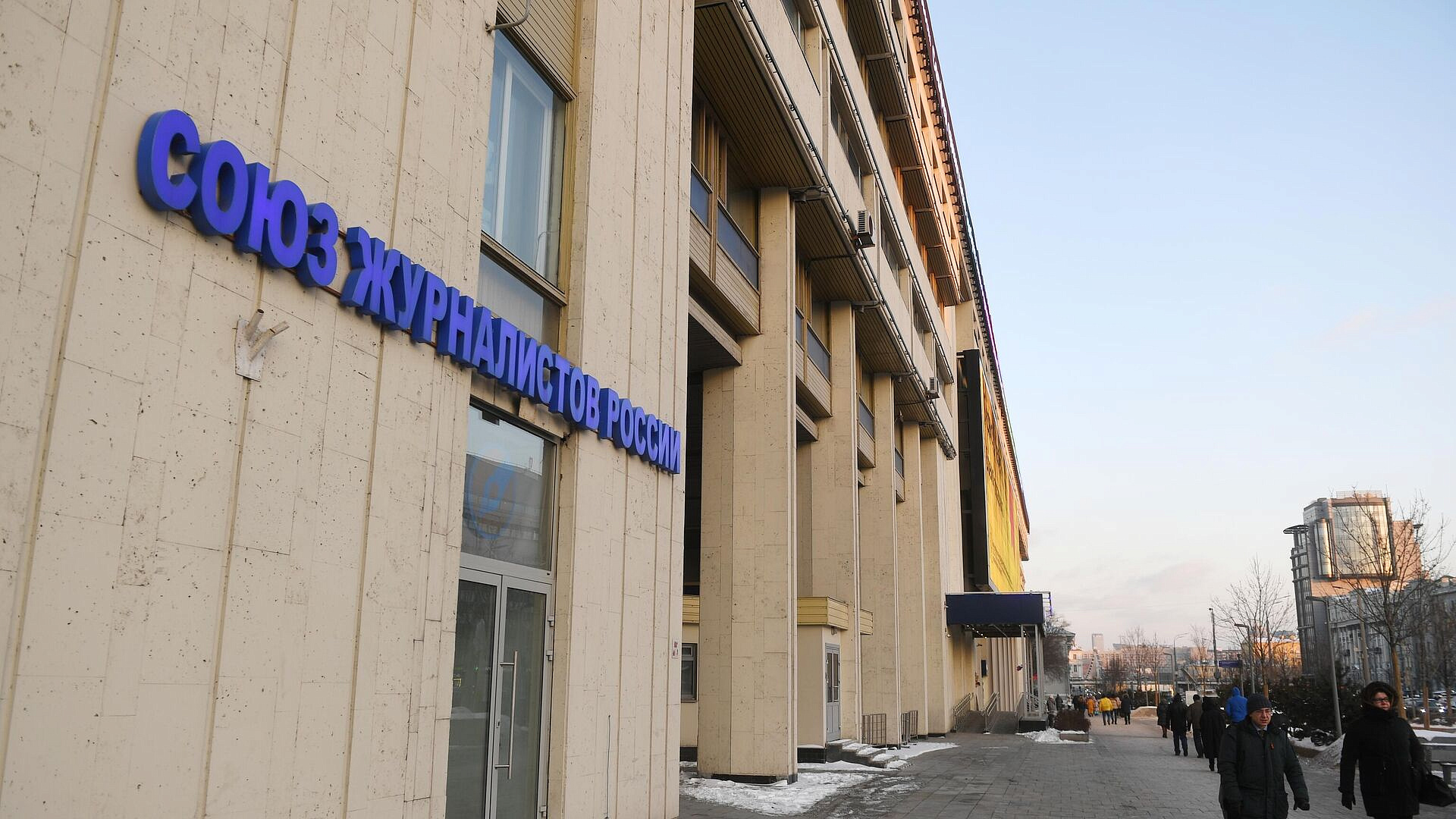 ������������� ��������� ������� � ���� ����������� ������