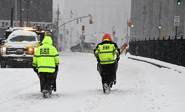 В США более двух тысяч рейсов отменили из-за снежного шторма