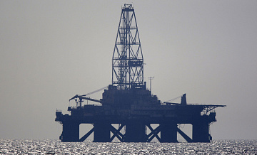 Казахстан усилит защиту нефтегазовых объектов на Каспии