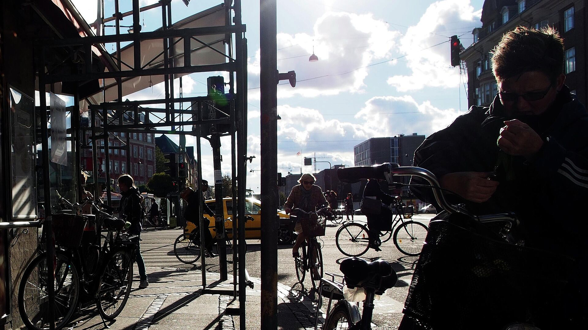 В Дании возложили венки к памятникам советских воинов