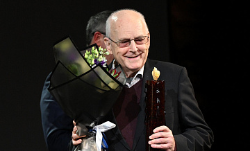 Худрук РАМТ Алексей Бородин получил премию "Хранитель памяти"