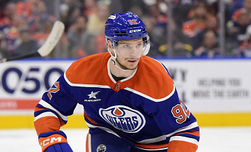 "Эдмонтон" проиграл "Каролине" в матче НХЛ