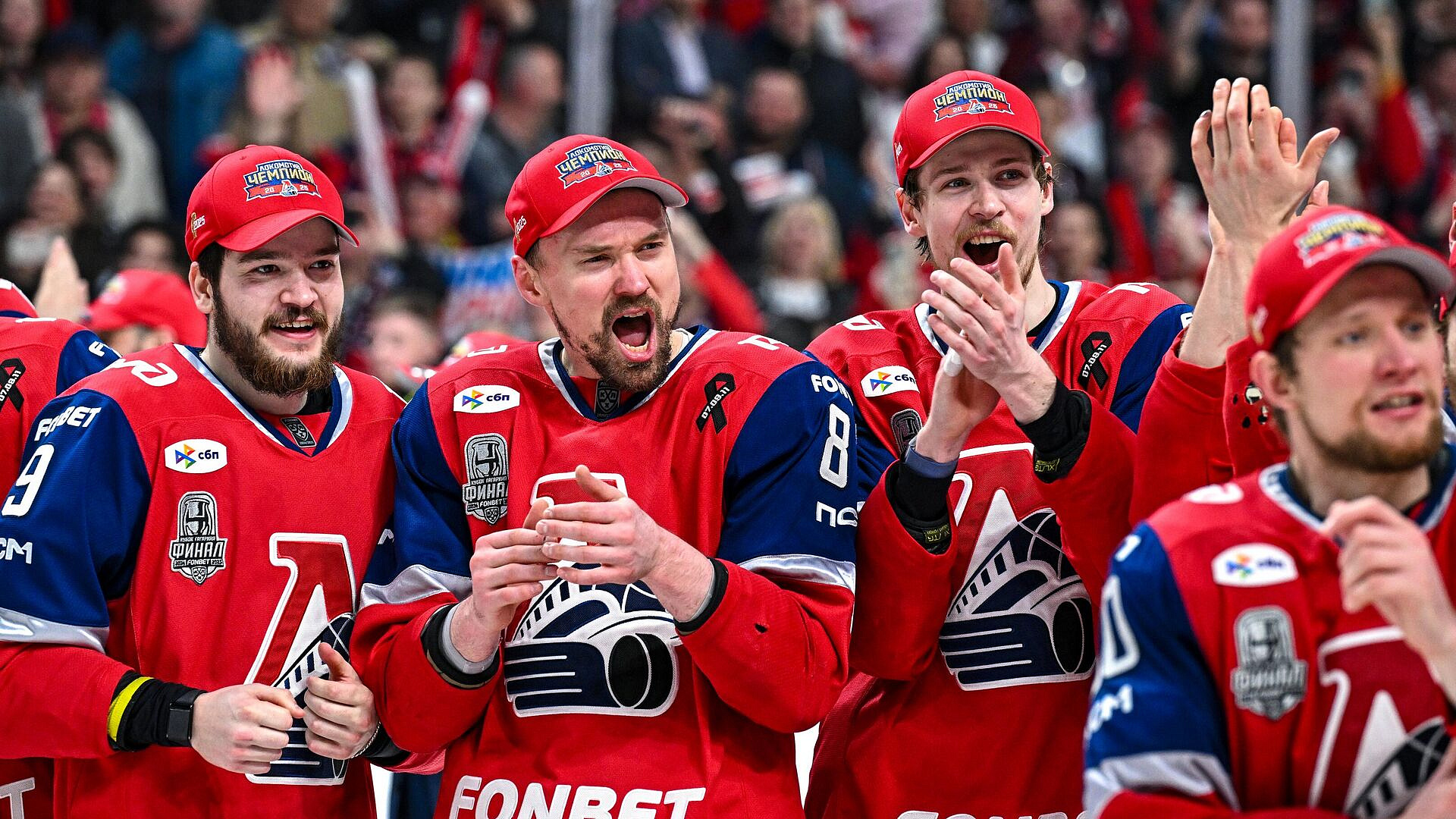 "Локомотив" обыграл "Шанхайских драконов" в матче КХЛ