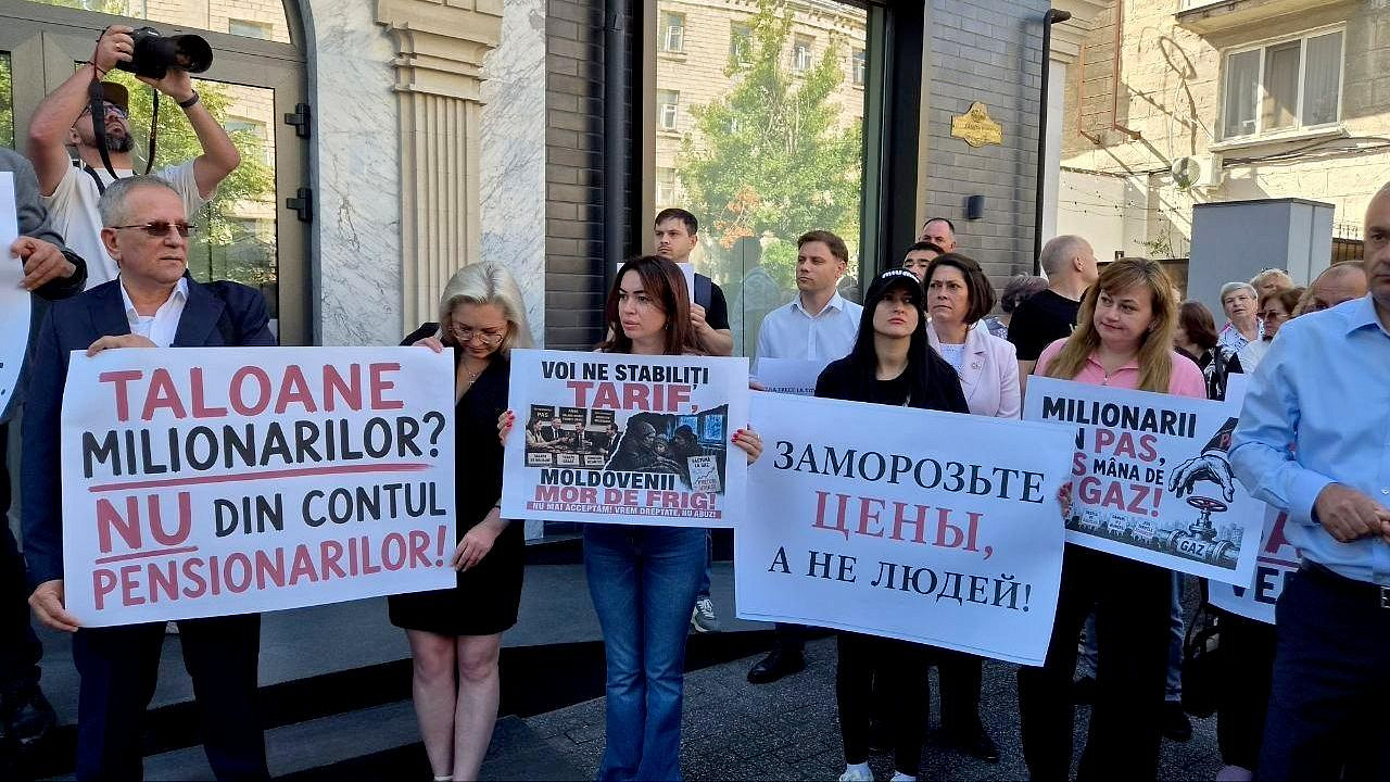 В Молдавии оппозиция вышла на протест против повышения цен на газ