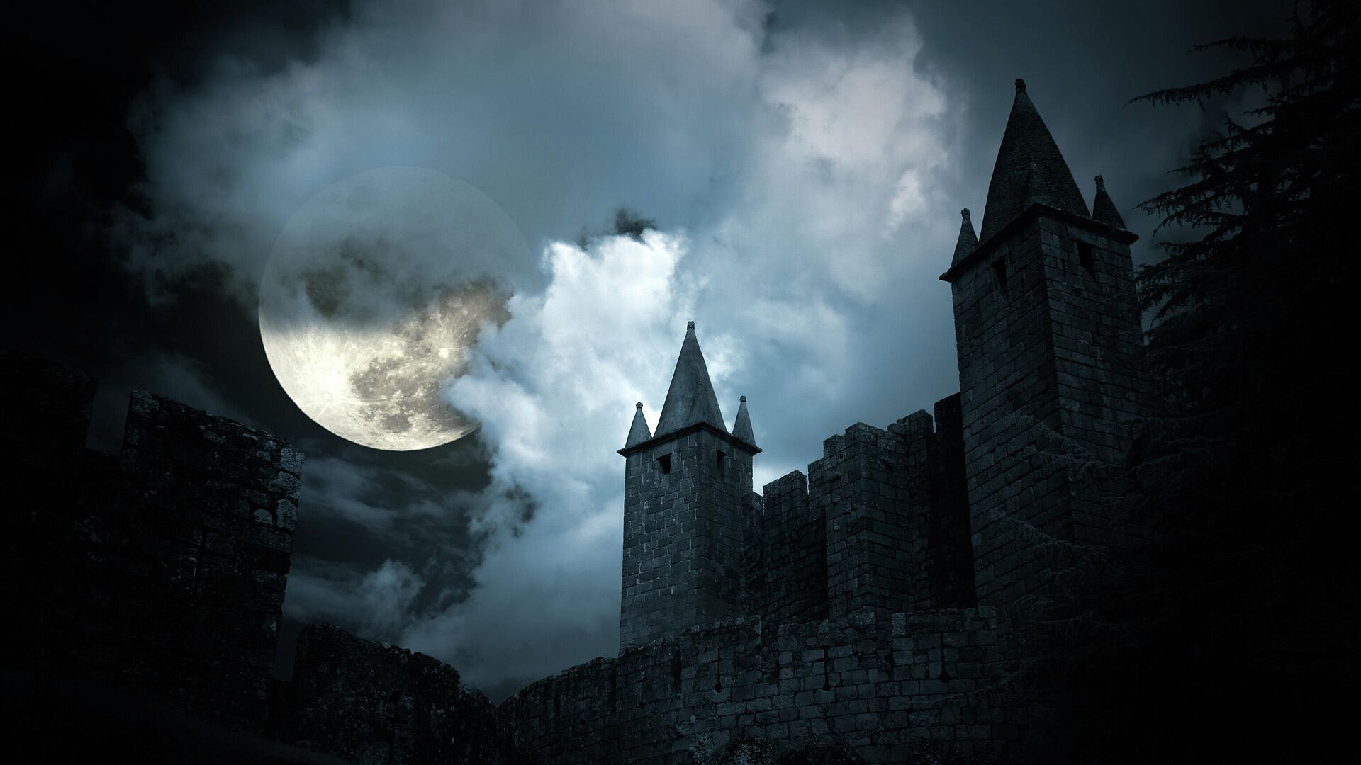 Опрос показал, сколько россиян верят в сверхъестественные силы