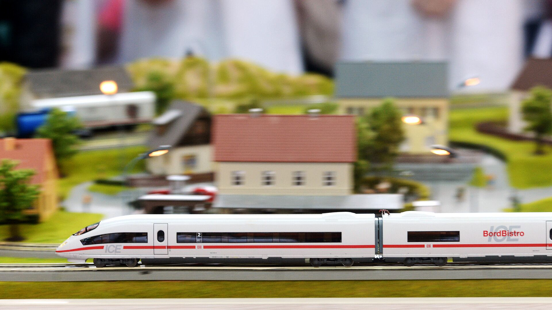 В Твери заложили первый камень в основание завода компонентов для ВСМ