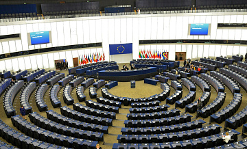 Европарламент призвал использовать российские активы для поддержки Украины