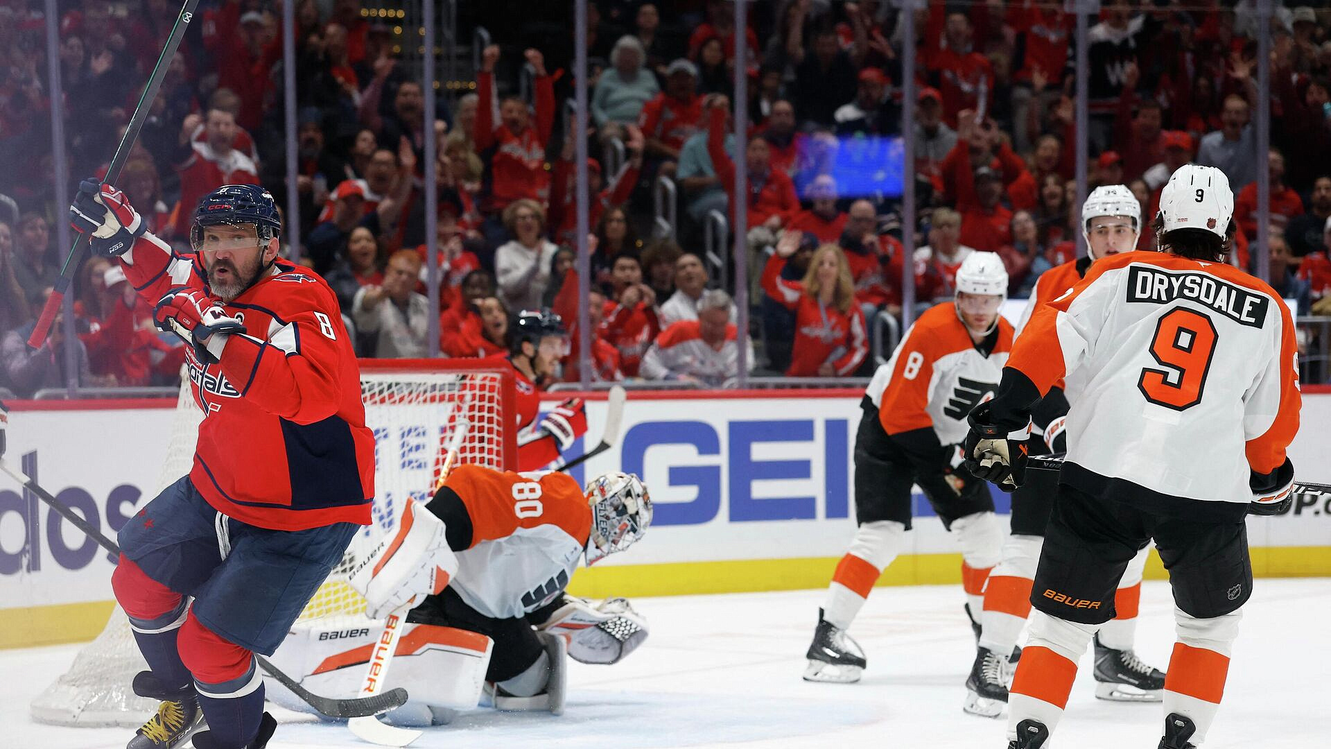 Овечкин забил 928-й гол в НХЛ и обновил снайперский рекорд лиги