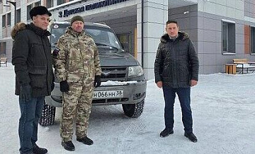 Врачи больницы в Приангарье передали землякам на СВО служебный внедорожник