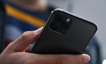 В России идет последовательный отказ от iPhone, заявил эксперт