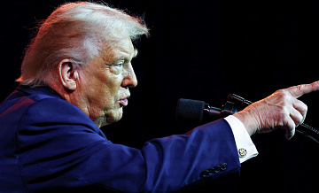 Трамп присоединится к брифингу Белого дома во вторник, сообщил CBS