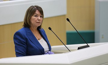 Крашенинников прокомментировал возможное назначении Подносовой главой ВС