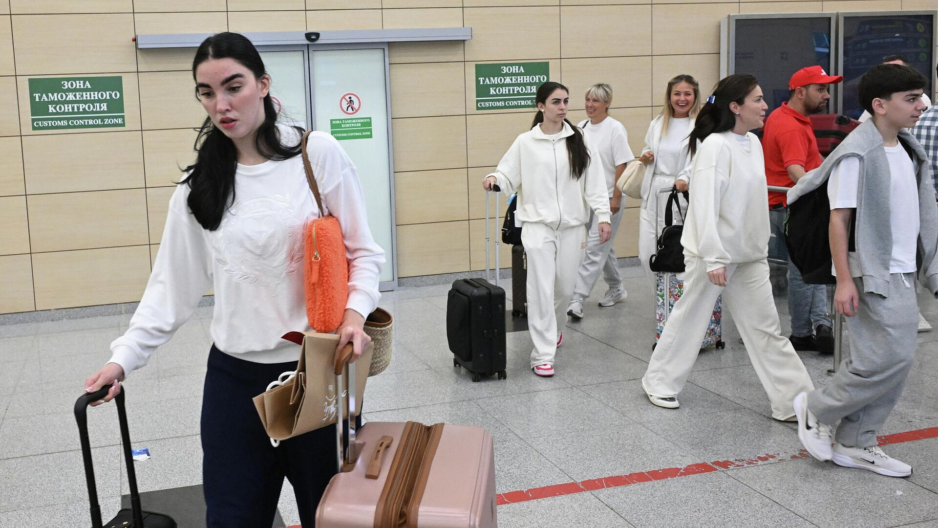 АТОР рассказала о затратах туроператоров на содержание застрявших туристов