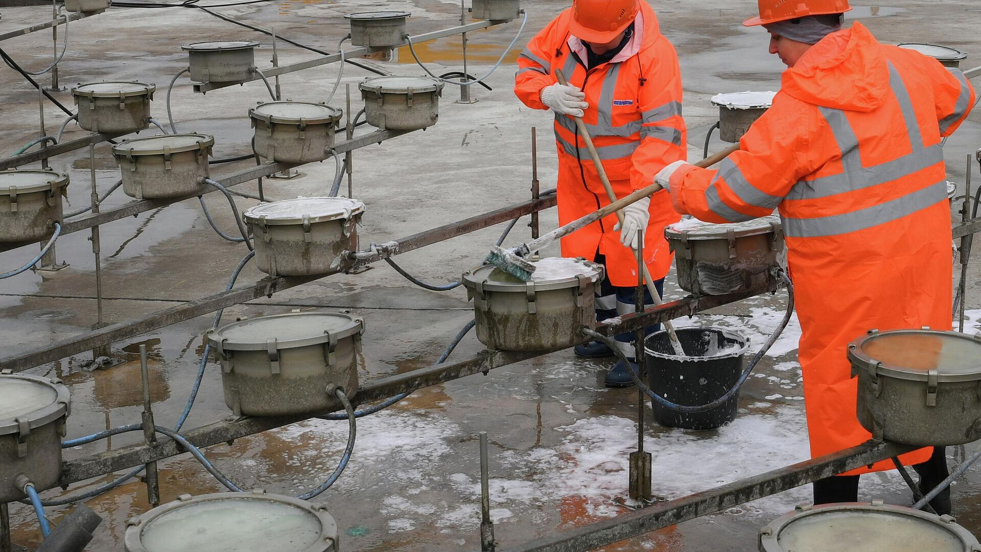 В Москве промоют более тысячи памятников после зимы