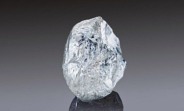 Доходы крупнейших экспортеров алмазов в мире резко сократились